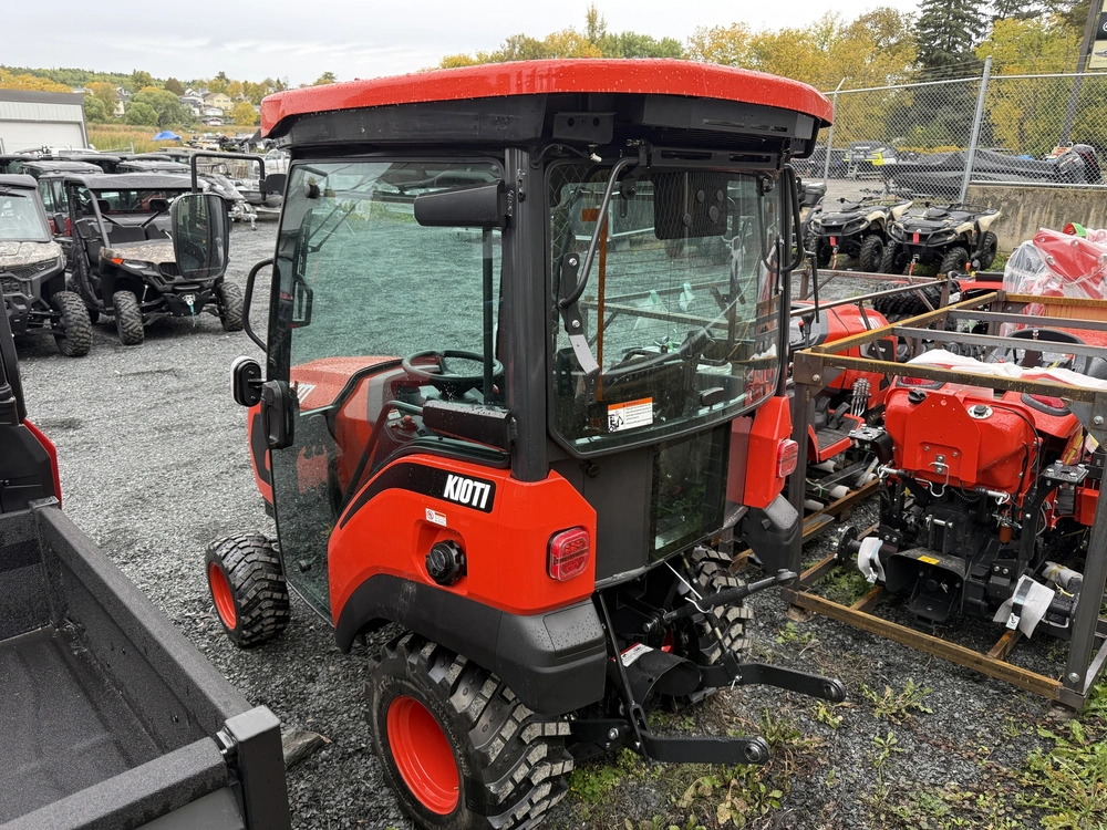 2027 Kioti Cs2530hcb alt
