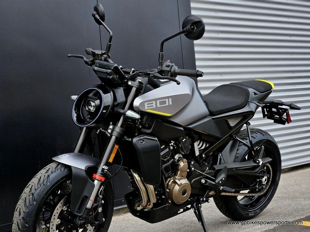 2025 Husqvarna Vitpilen 801