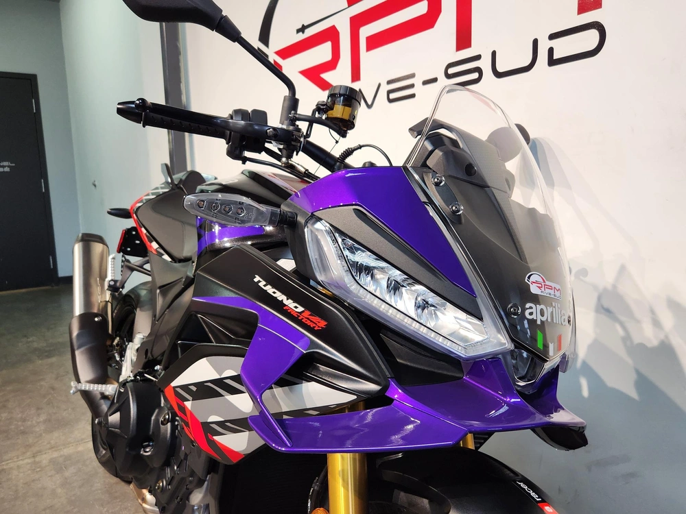 2027 Aprilia Tuono V4 1100 Factory Démo alt