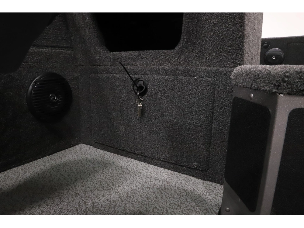2026 Lund Boat Co 1875 Impact Xs alt