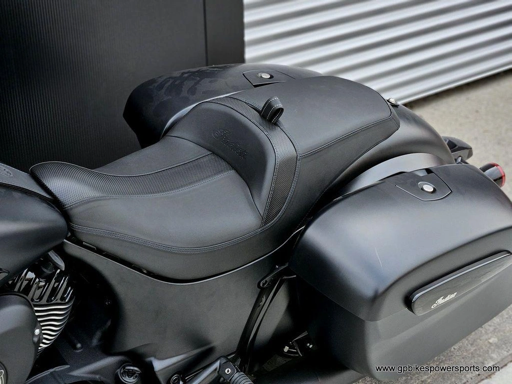 2026 Indian Motorcycle Springfield ® Dark Horse® Black Smoke