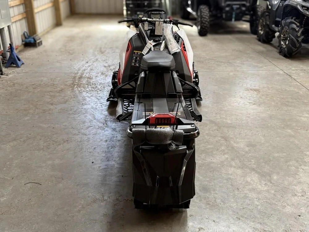 2027 Polaris 650 Switchback Xc 146 1.6 Cobra
