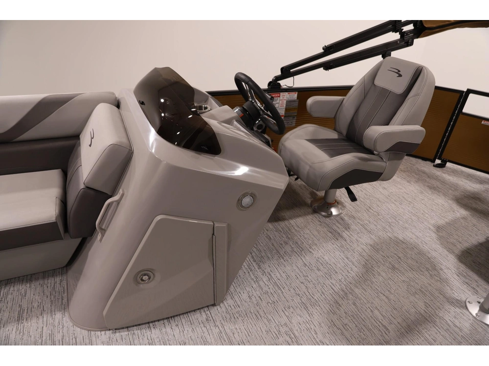 2025 Other 22 Sxlse Cruise Pontoon W/ 90hp Yamaha alt
