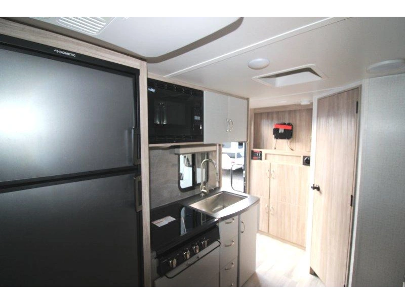 2023 Winnebago Minnie 1808fb