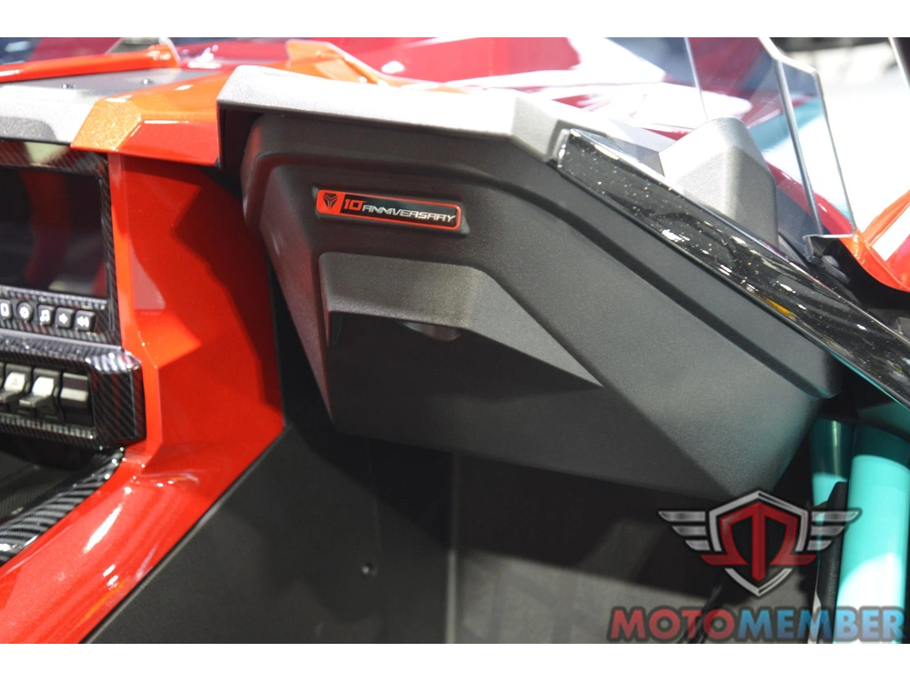 2025 Slingshot 10th Anniversary Autodrive alt