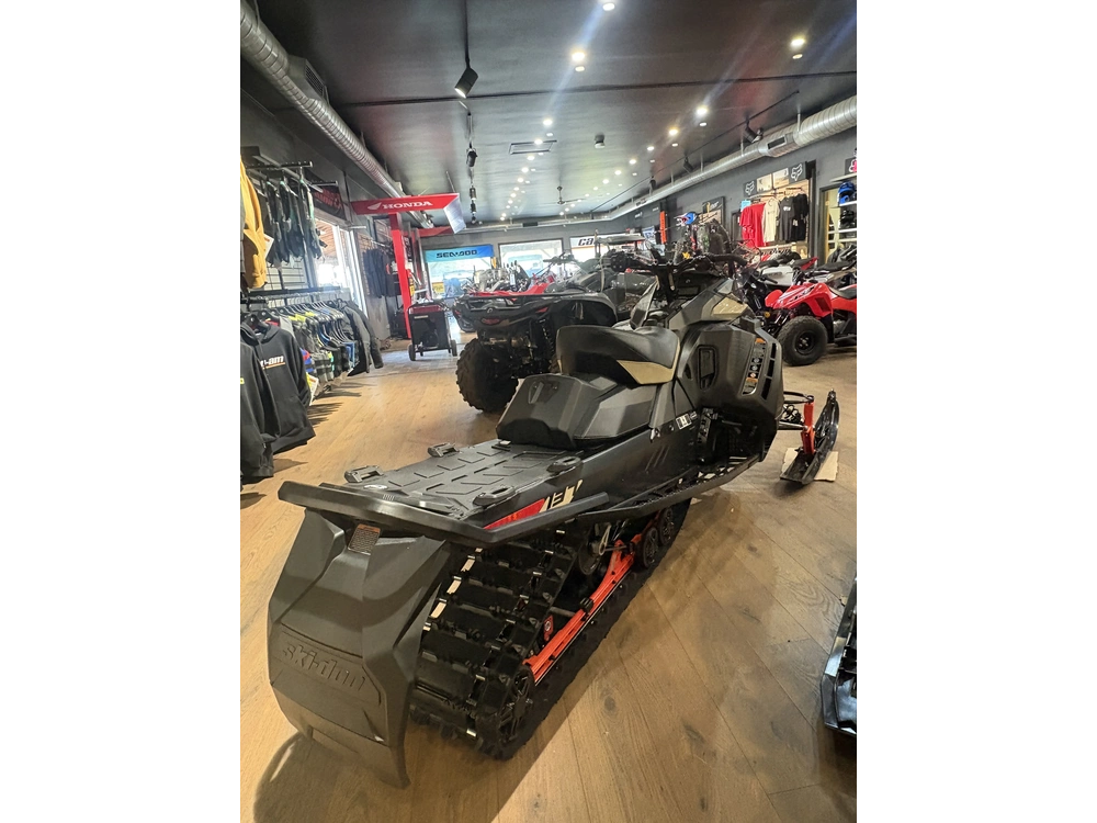 2027 Ski-doo Ren Adr 9at alt
