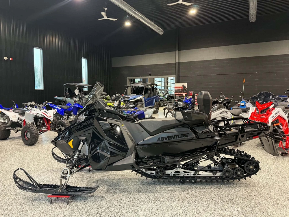 2027 Polaris Voyageur Adventure Ultimate alt