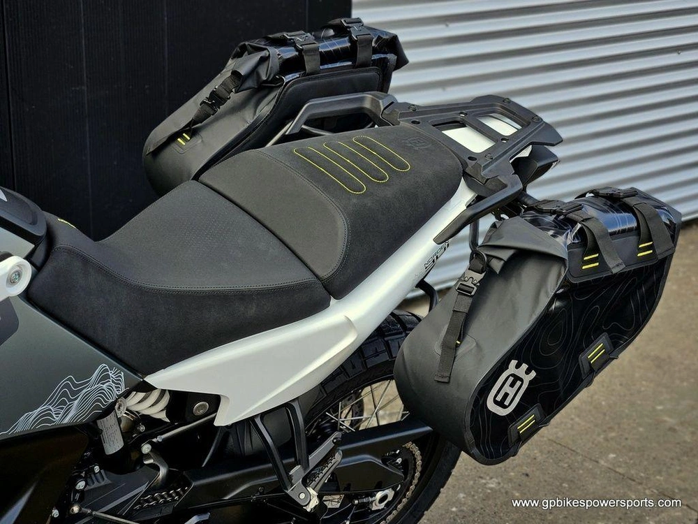 2025 Husqvarna Norden 901 Expedition