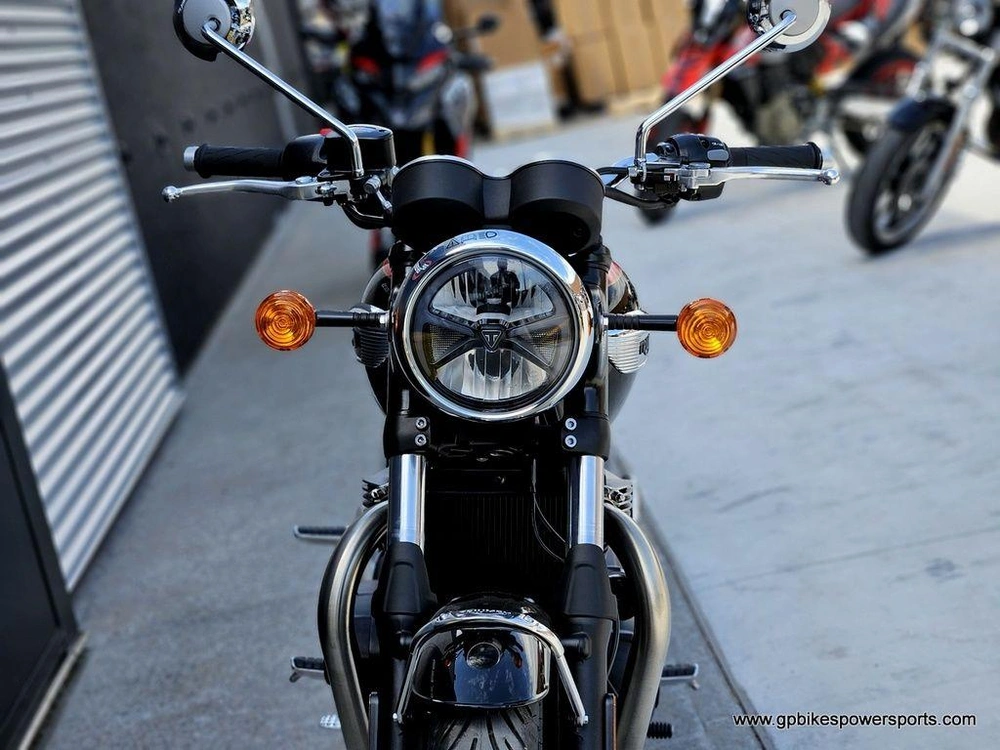 2026 Triumph Bonneville T100 Jet Black