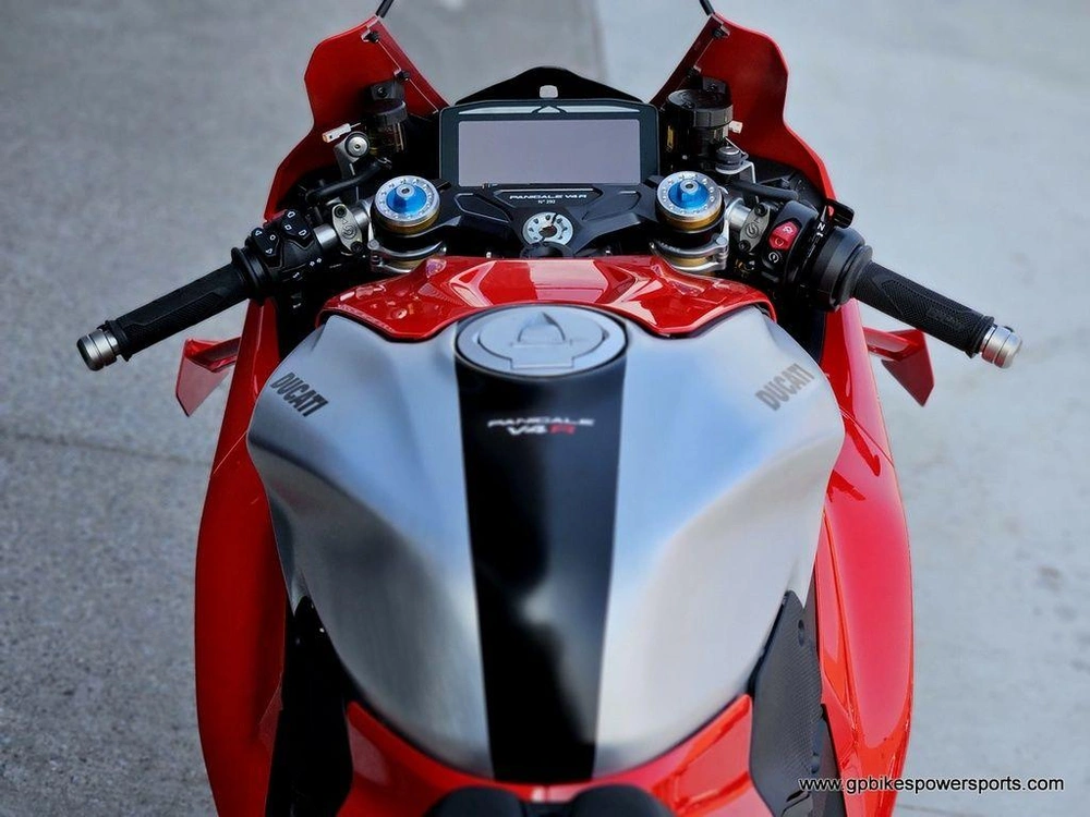 2026 Ducati Panigale V4 R