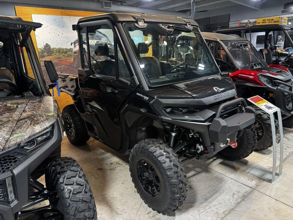 2026 Can-am Defender Xt Cab Hd11