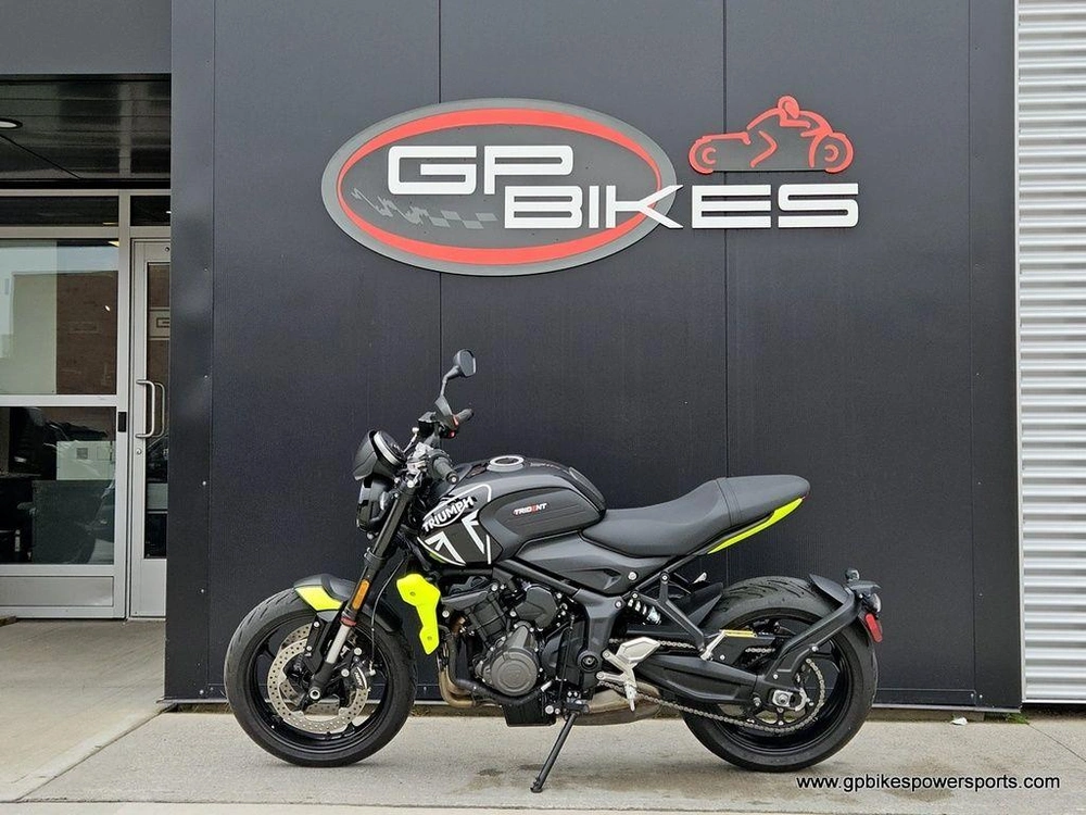 2024 Triumph Trident 660 Jet Black/triumph Racing Yellow