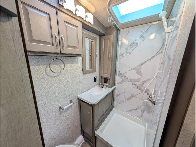 2027 Northwood Arctic Fox 992 alt