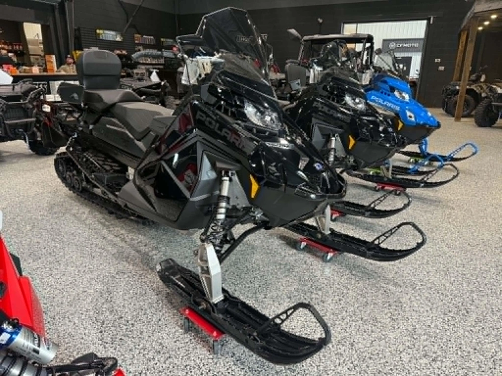 2027 Polaris Voyageur Adventure Ultimate alt