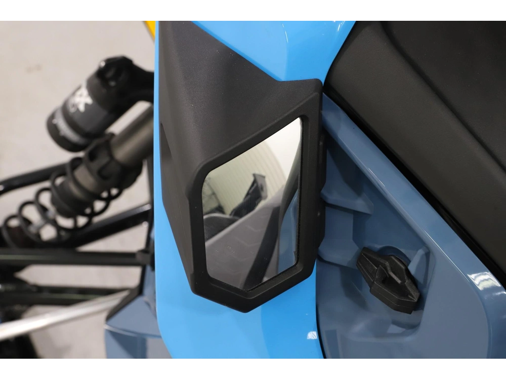 2024 Polaris 650 Indy Adventure 137 - Only 7 Miles alt