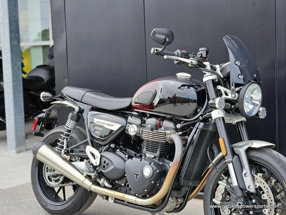2024 Triumph Speed Twin 1200 Stealth Edition