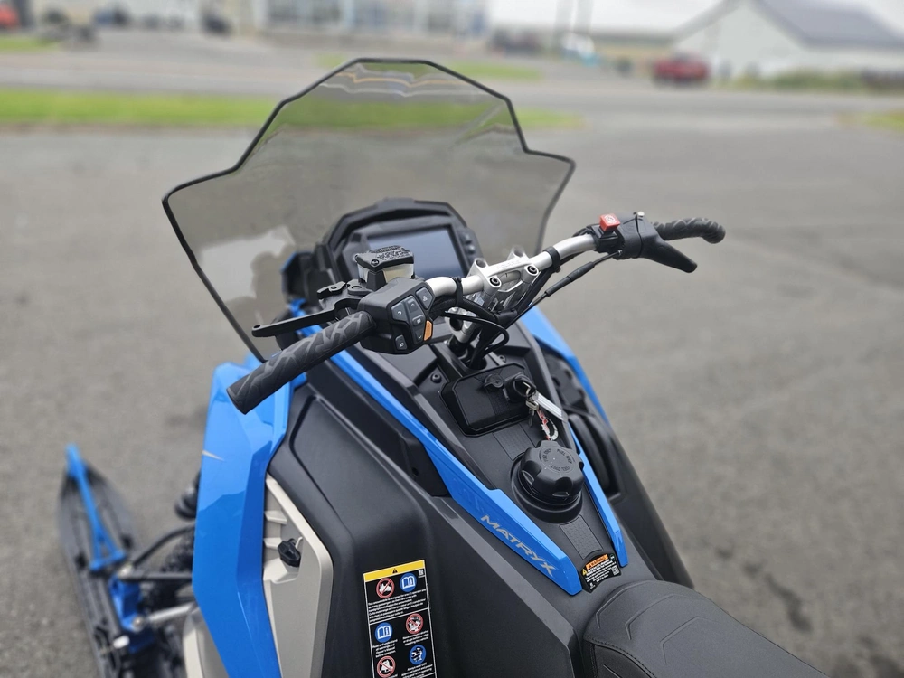 Polaris 650 Voyageur Nordic Pro 155 2027 alt
