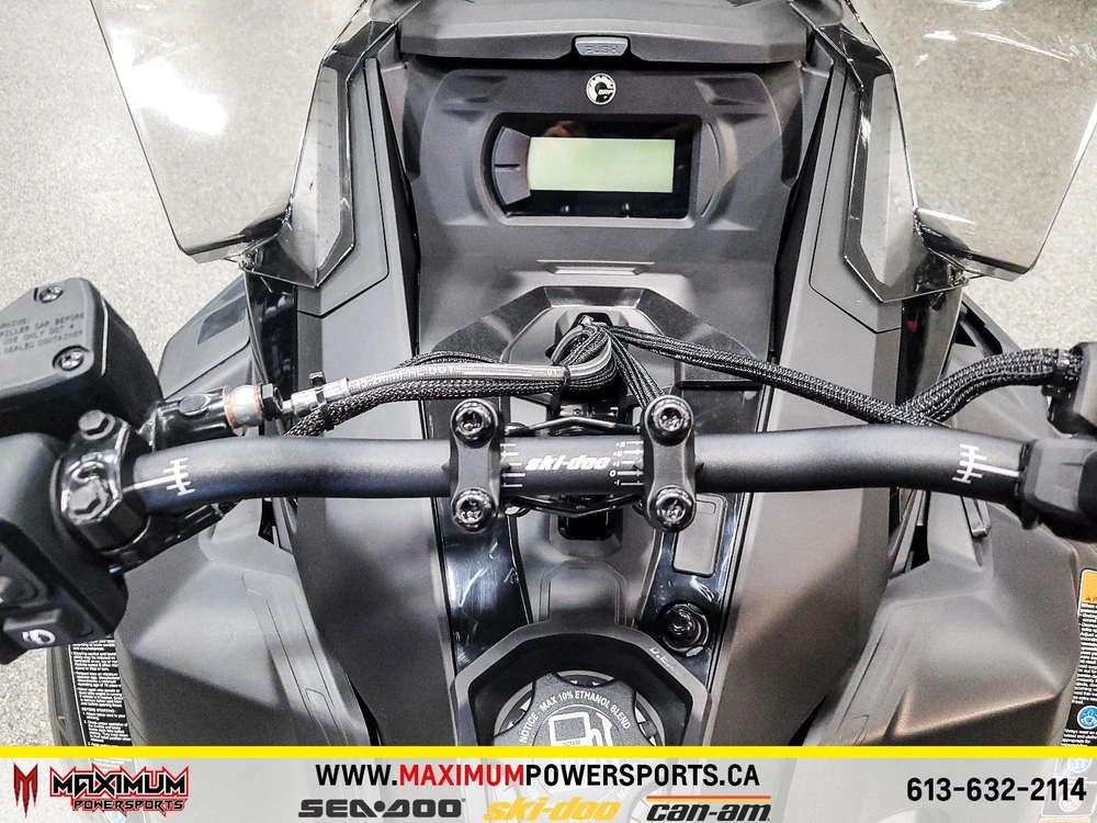 Ski-doo Renegade Adrenaline 900 Ace Turbo Ripsaw 1.25 E.s. 2026