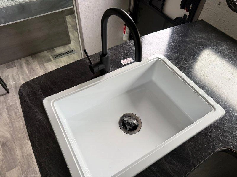 Dutchmen Kodiak 24sbh 2022 alt