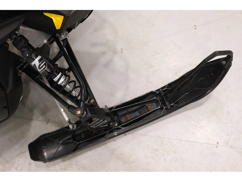 2024 Polaris Prostar S4 Indy Adventure 137 alt