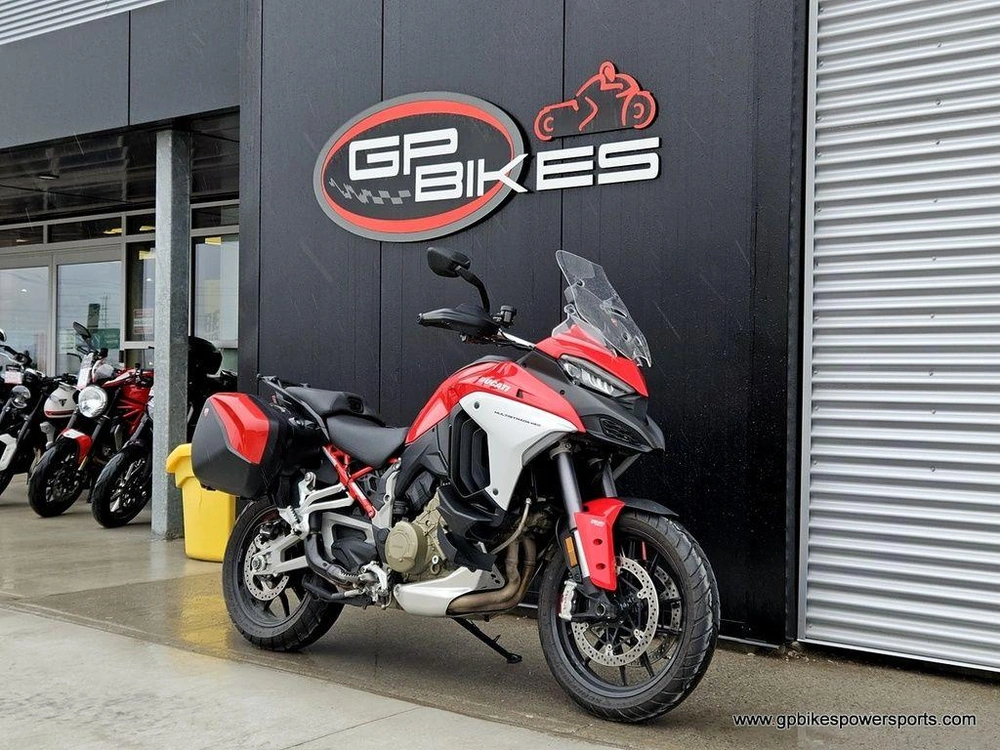 2022 Ducati Multistrada V4s Ducati Red / Forged Wheels