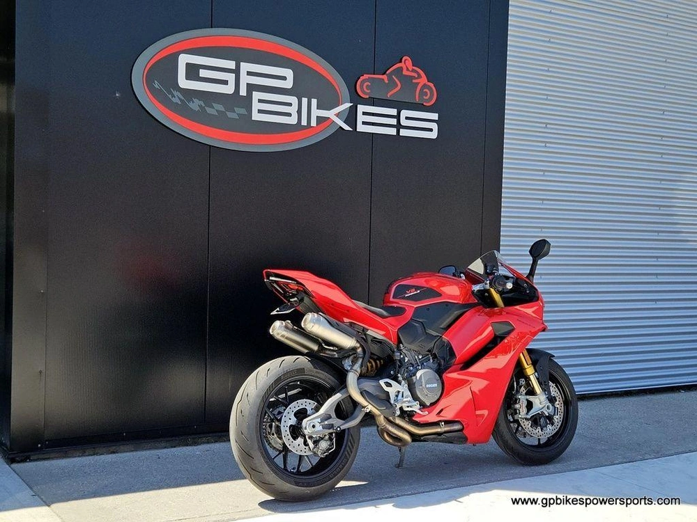 2025 Ducati Panigale V2 S