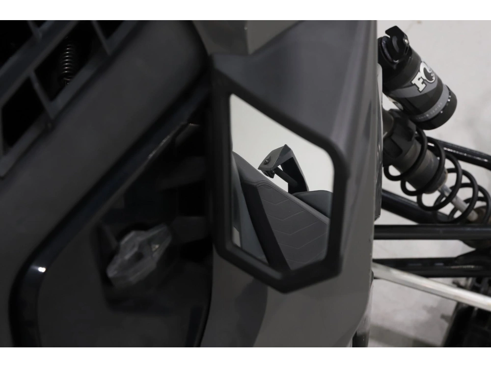 2024 Polaris 650 Indy Adventure 137 alt