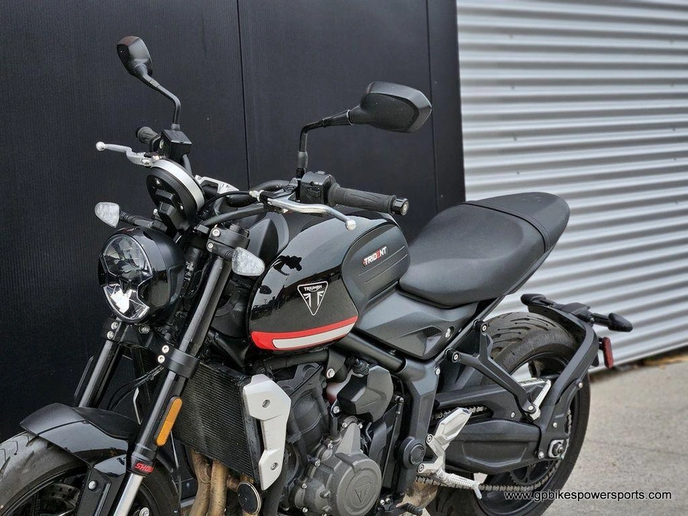 2024 Triumph Trident 660 Sapphire Black