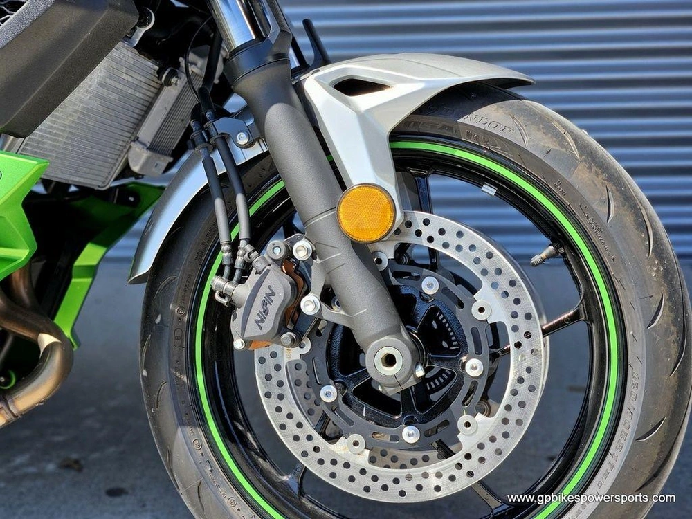 2024 Kawasaki Z7 Hybrid