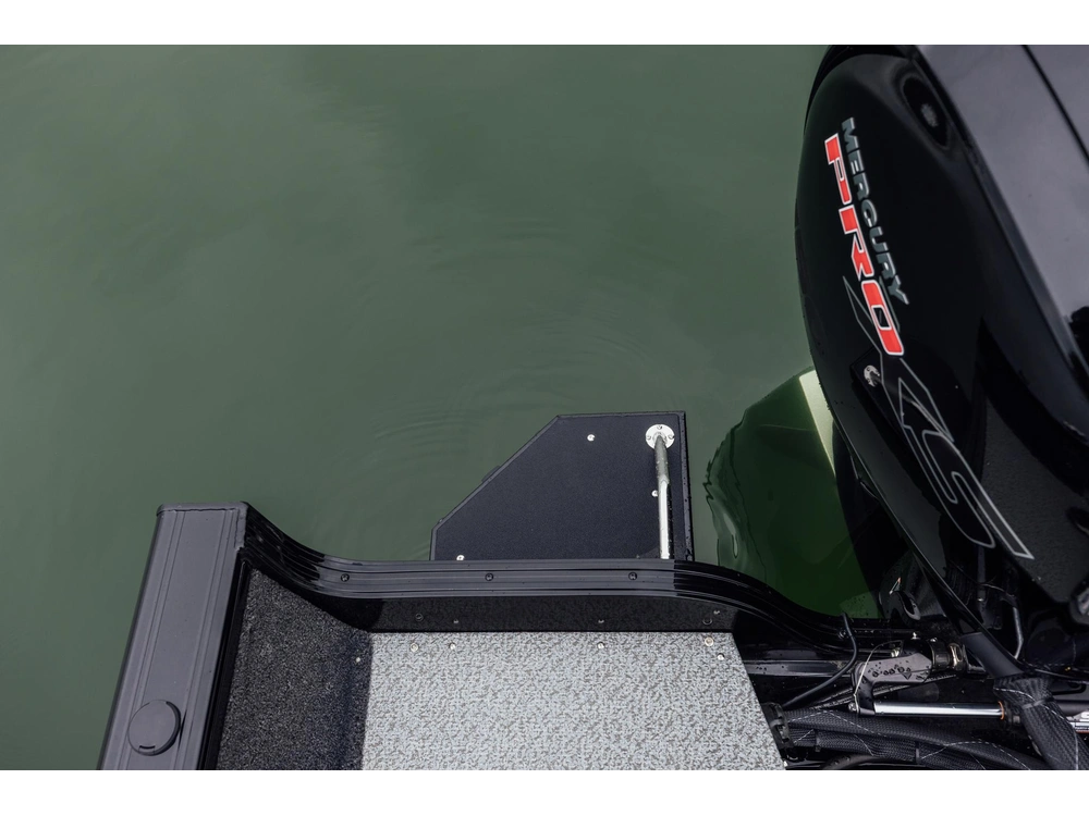 2027 Crestliner 1850 Hawk Wt Jumpseat alt
