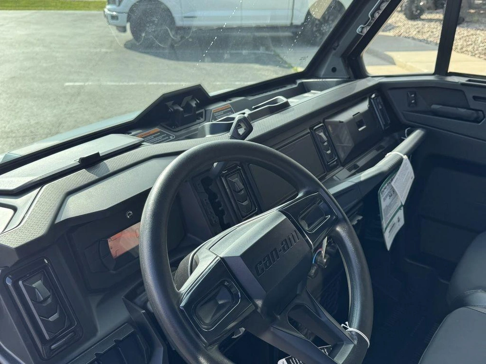 2026 Can-am Defender Max Xt Cab Hd11