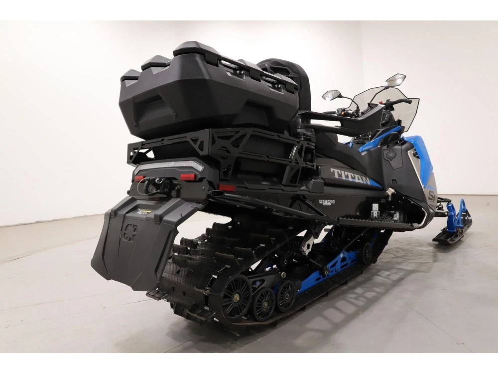 2027 Polaris Prostar Titan Adventure Ultimate 1.8 alt