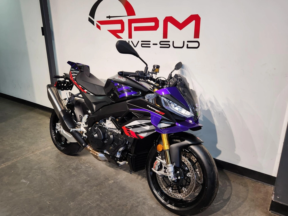 2027 Aprilia Tuono V4 1100 Factory Démo alt