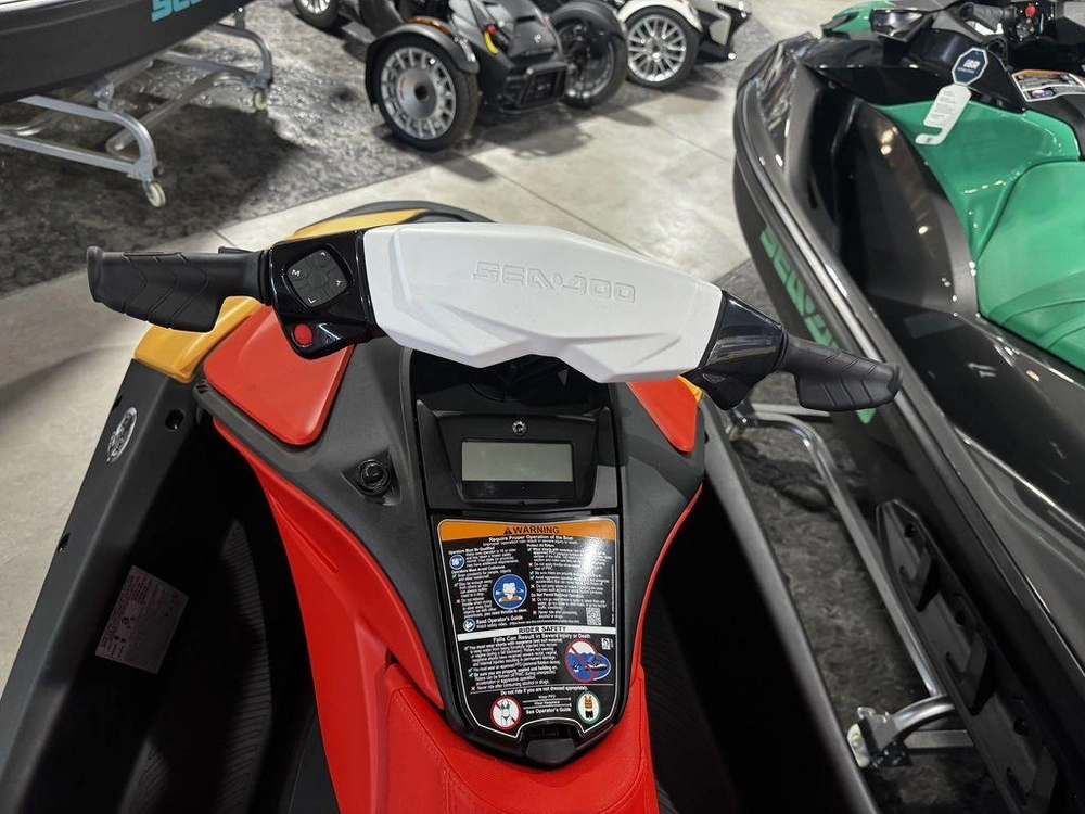 2025 Sea-doo Spark™ For 3 Rotax® 900 Ace™ - 90 Conv With Ibr