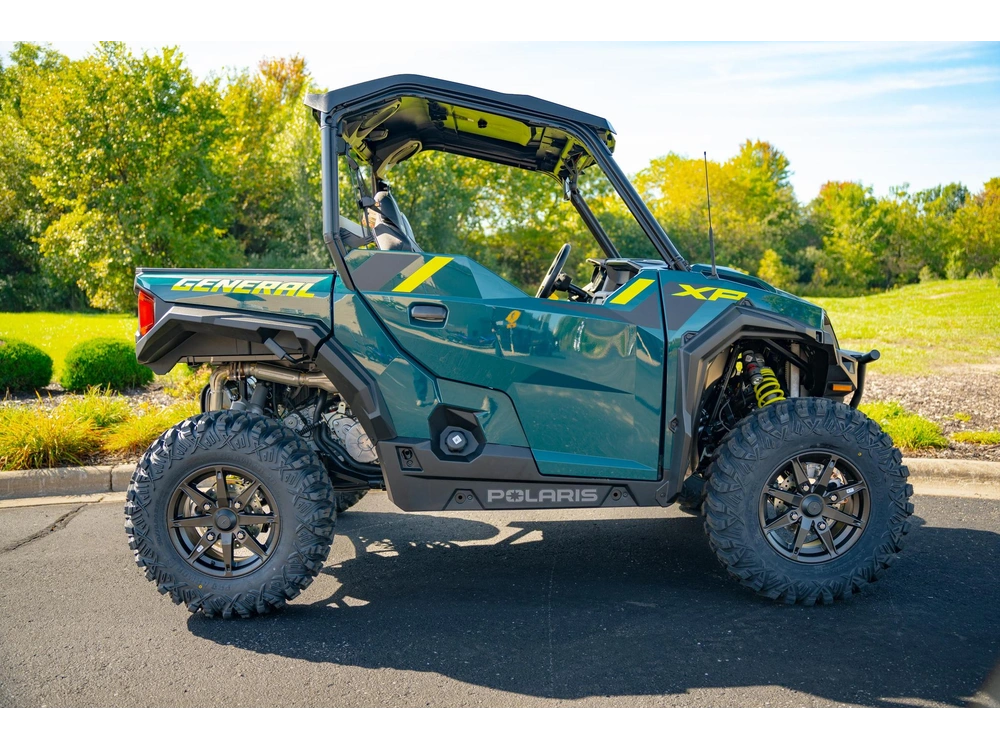 2027 Polaris General Xp 1000 Ultimate alt