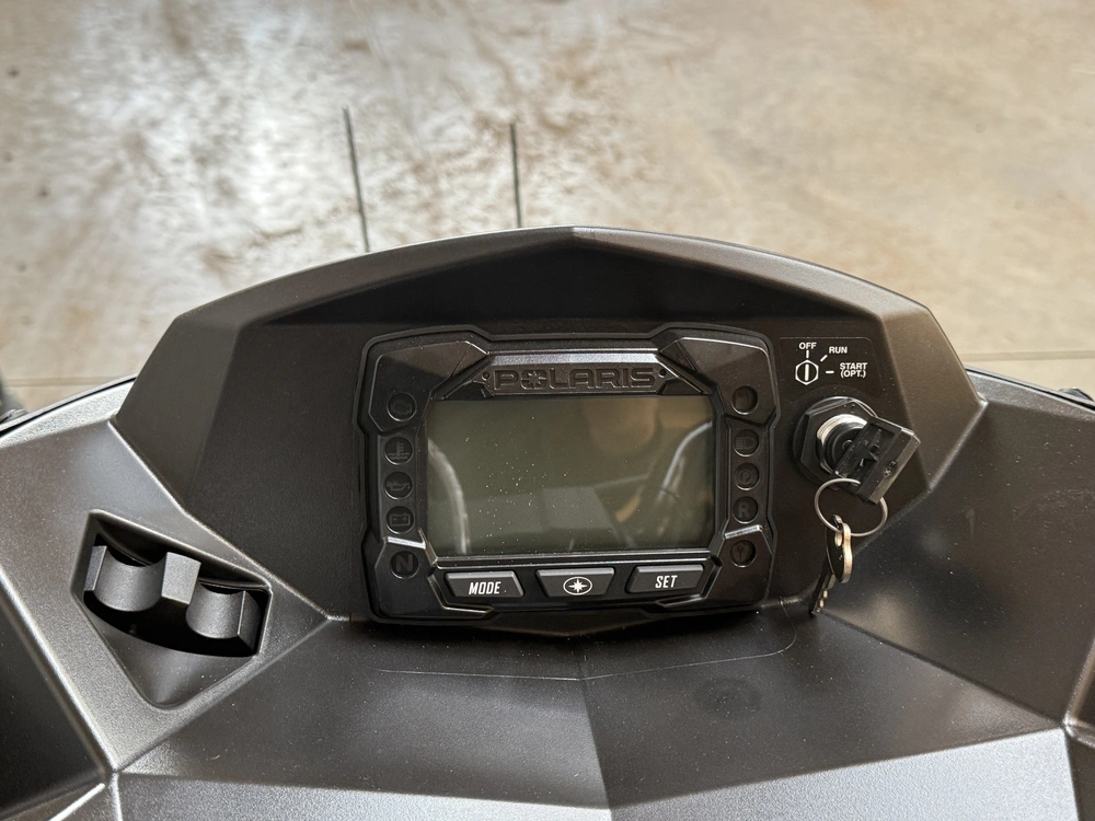 2026 Polaris 550 Voyageur Lxt Es