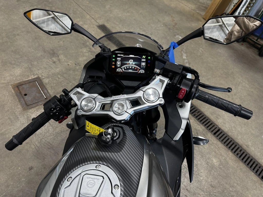 2026 Cfmoto 300ss