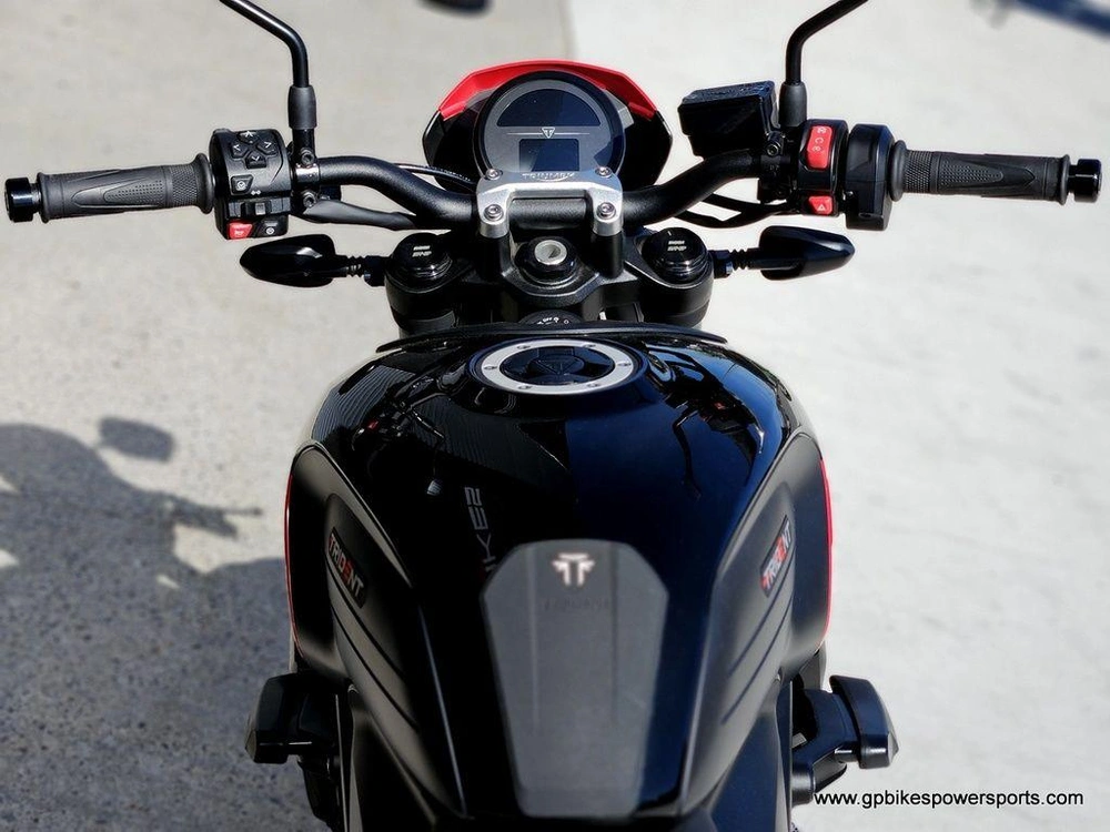 2025 Triumph Trident 660 Diablo Red/sapphire Black