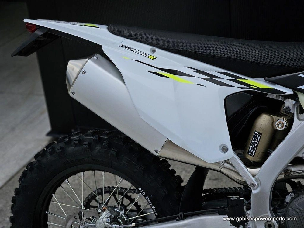 2026 Triumph Tf 450-e Jet Black/pure White