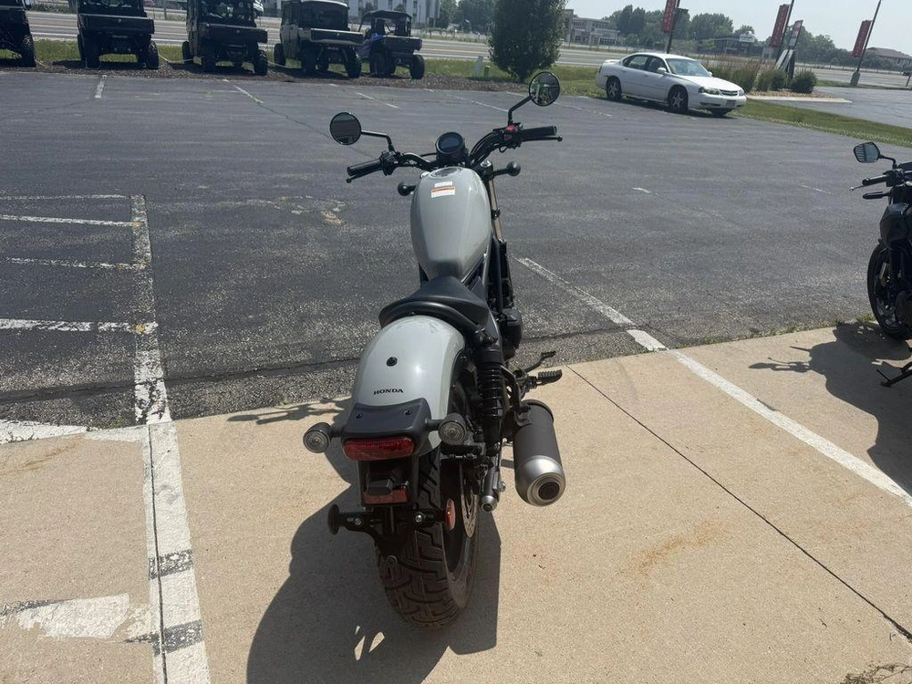 2026 Honda Rebel 300 E-clutch