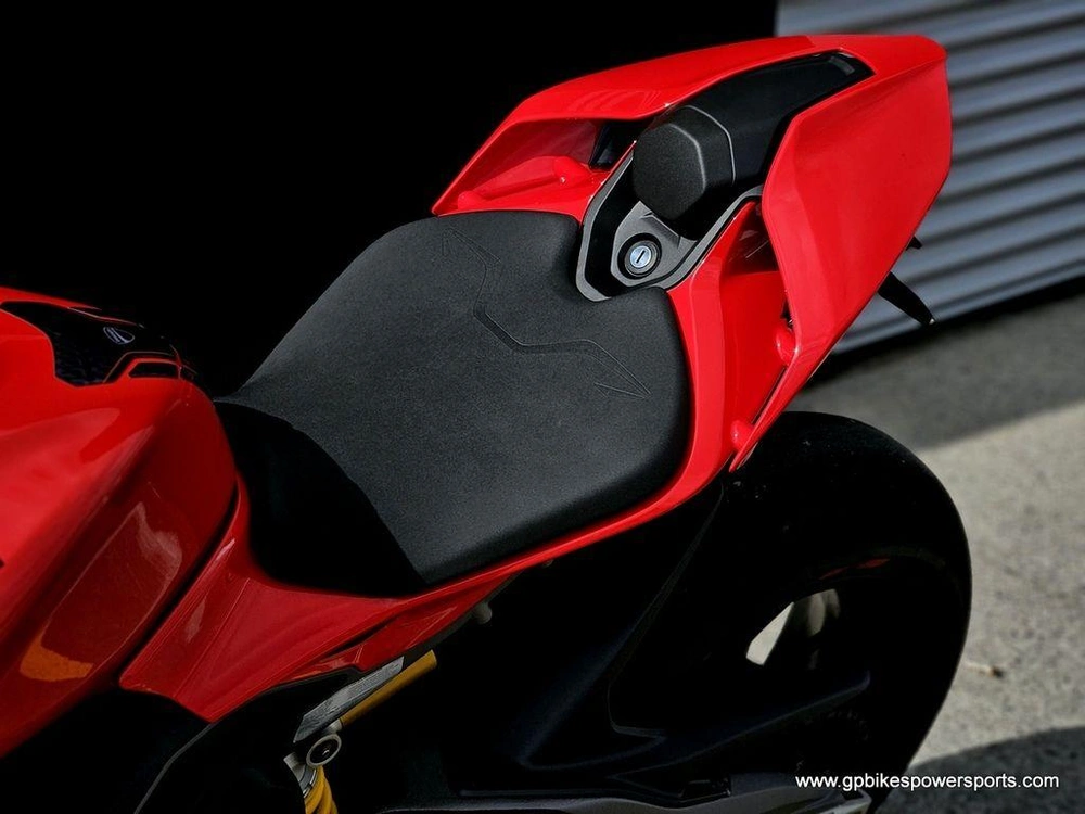 2025 Ducati Streetfighter V4 Ducati Red