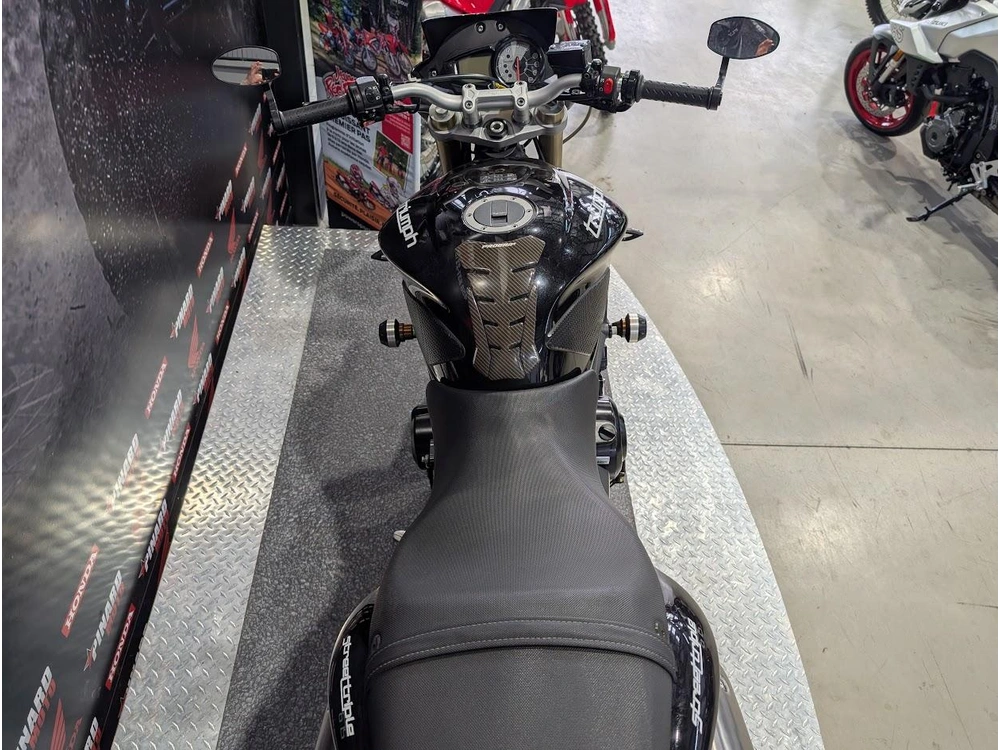 Triumph Street Triple 2012