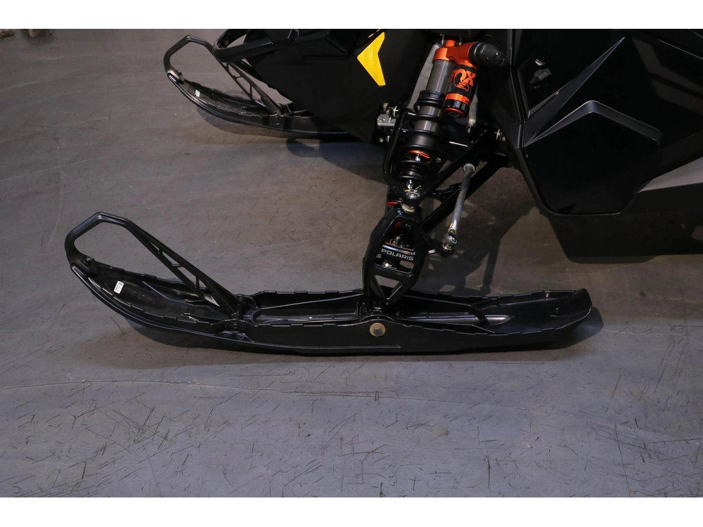 2027 Polaris 650 Indy Vr1 Dynamix 137 Snowcheck (exclusif)