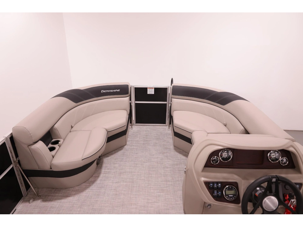 2023 Berkshire 22' Radius Pontoon W/ 90hp - Easy Financing alt