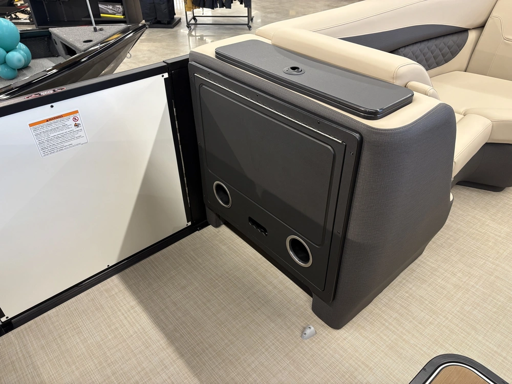 2027 Harris Sunliner 230 Sle alt
