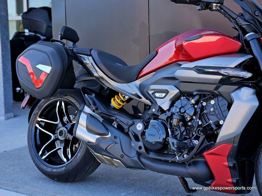 2026 Ducati Xdiavel V4 Burning Red
