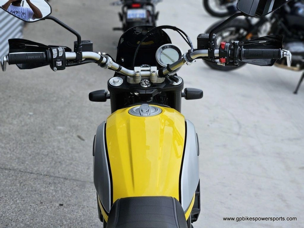 2022 Ducati Scrambler Icon 62 Yellow