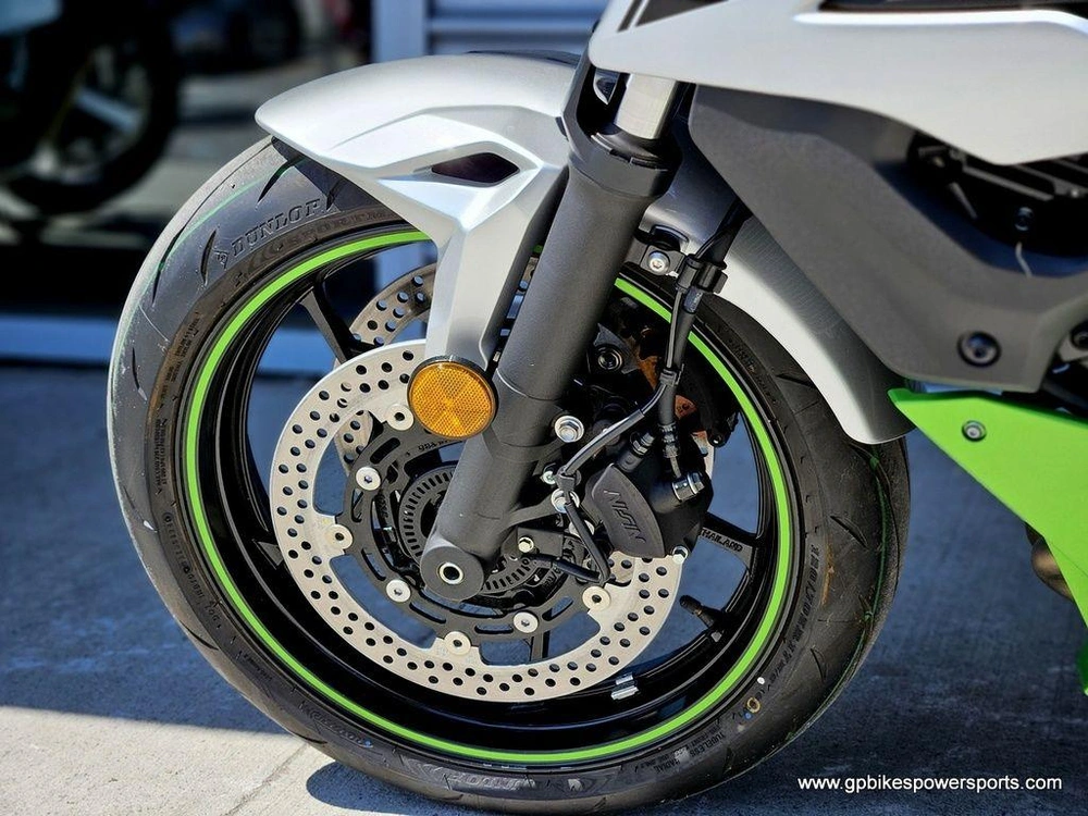 2024 Kawasaki Z7 Hybrid