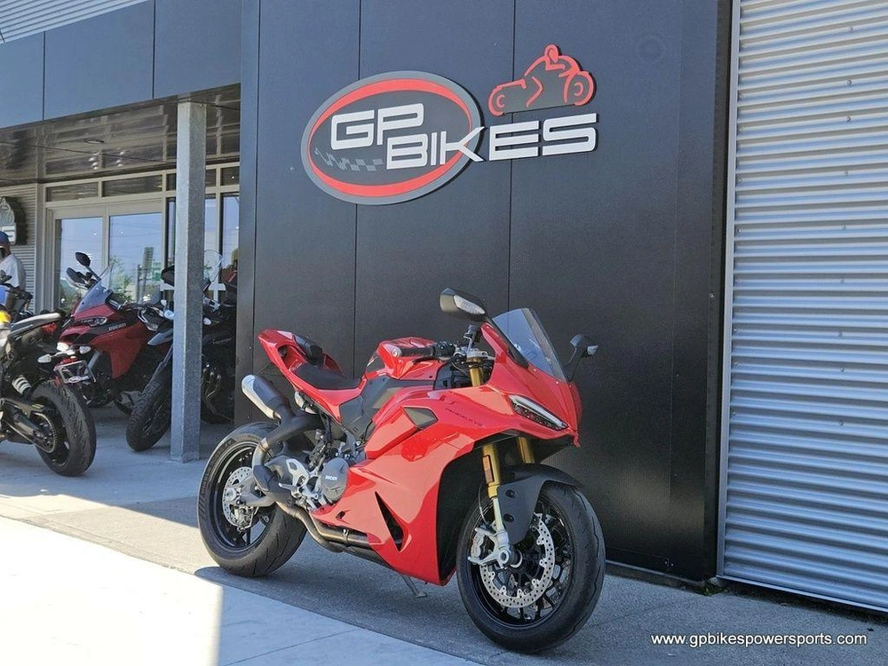 2025 Ducati Panigale V2 S