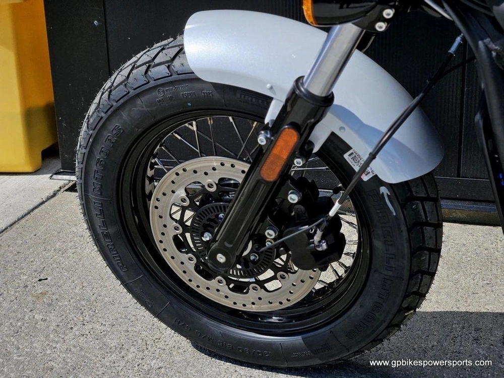 2026 Indian Motorcycle Super Scout® Ghost White Metallic